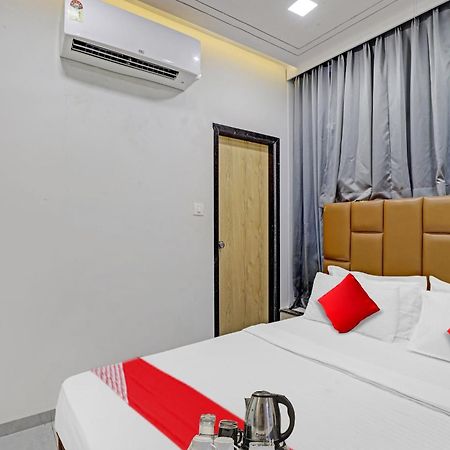 Hotel O Royal Orbit Surat Esterno foto