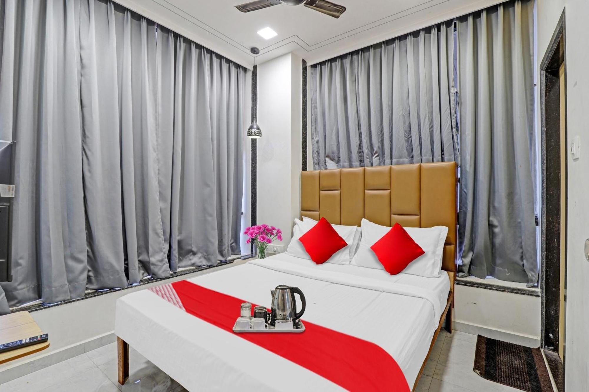 Hotel O Royal Orbit Surat Esterno foto